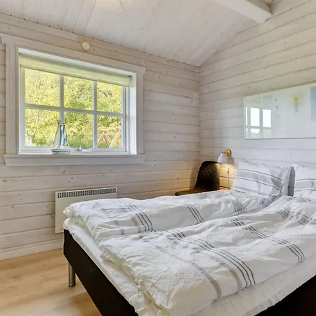Semesterbostad Ruusu - 300m From The Sea By Interhome