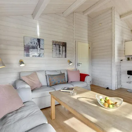 Ruusu - 300m From The Sea By Interhome Semesterbostad