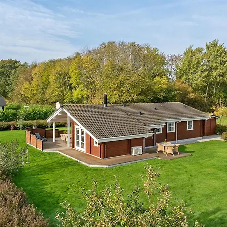 Semesterbostad Ruusu - 300m From The Sea By Interhome *
