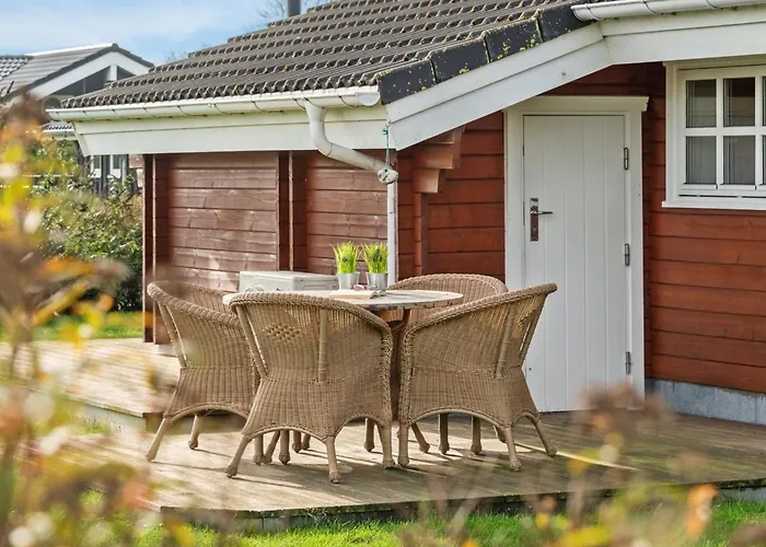 Holiday home Ruusu - 300m From The Sea By Interhome